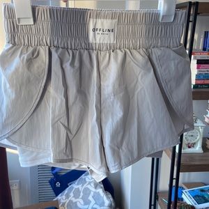 NWT Aerie OFFLINE Size S Light Gray Hugger Running Shorts